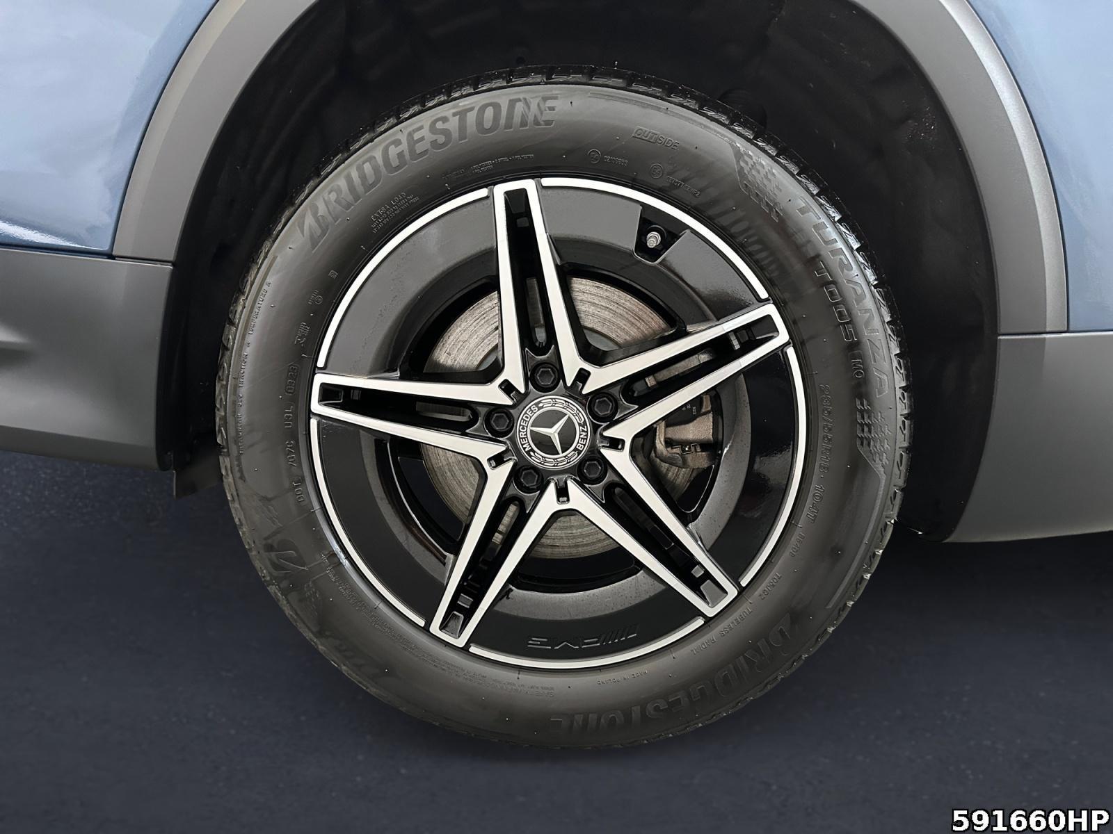 Fahrzeugabbildung Mercedes-Benz EQB AMG Night 360° Ambiente Memory HUD