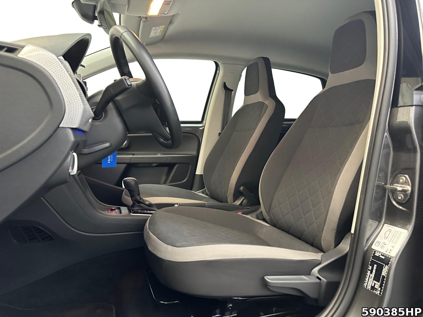 Fahrzeugabbildung Volkswagen up *Dekor Shark Skin* Kamera Ambiente