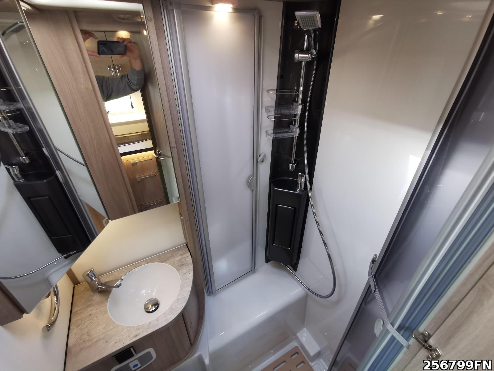 Fahrzeugabbildung Kabe Travel Master Novum 750 LGB 3,5t,AHK 